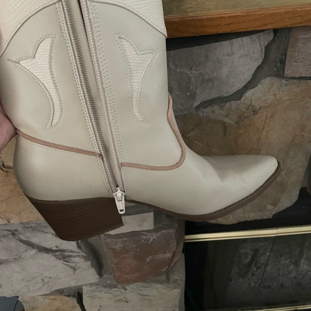 White cowgirl boot
